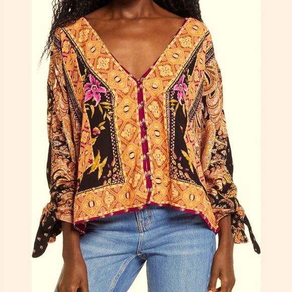 FREE PEOPLE Catch Me If You Can Top 3/4 Sleeve Cropped Boho V-neck Size Small - Picture 7 of 9